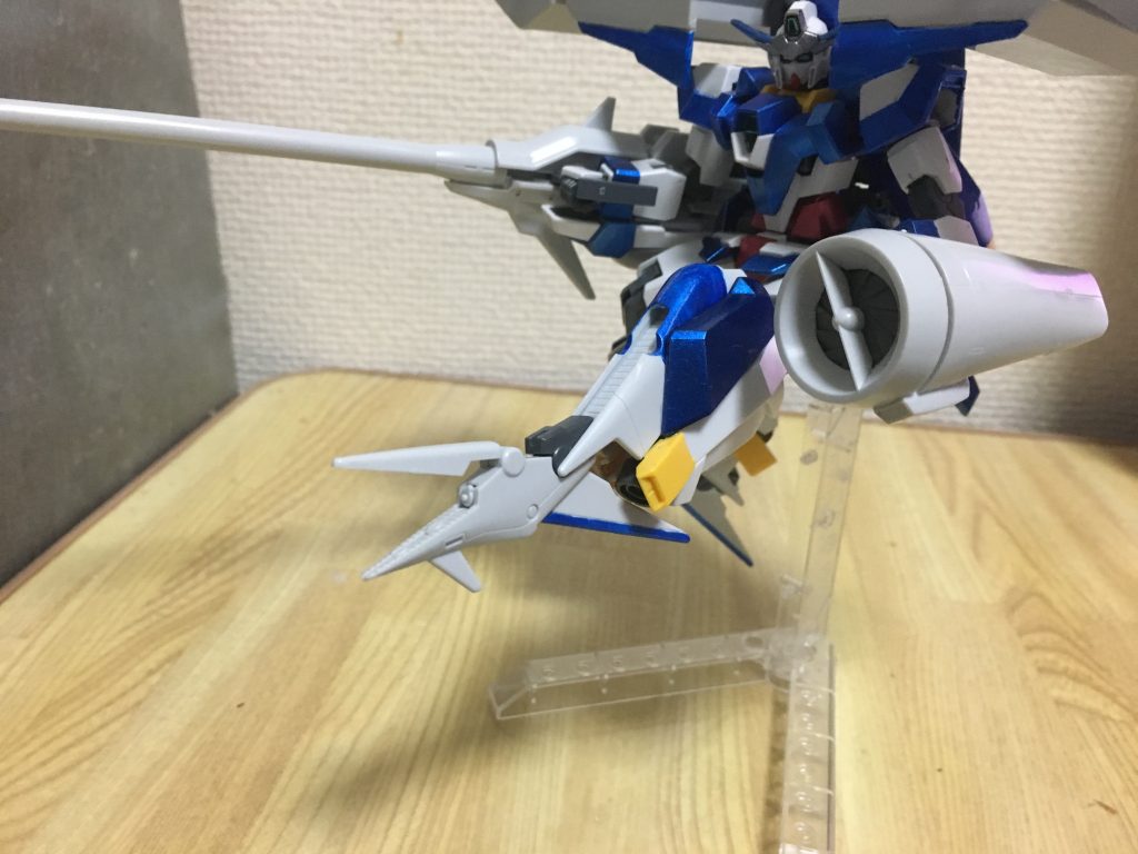 足はデンドロビウムのアームにしているので歩けません。宇宙専用機なのです。