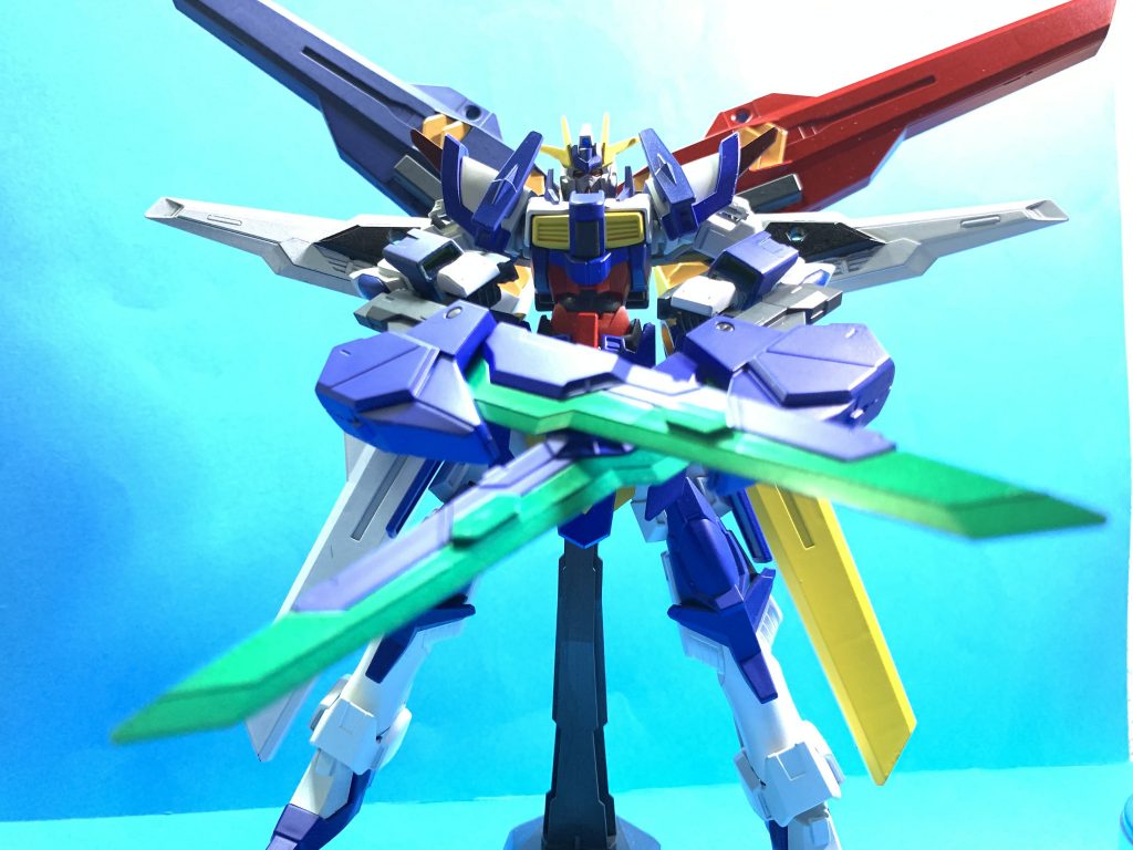 ハイマット。フル装備だとラスボス寄りになるのが貧乏性(全部のせたがり)の性。ウエポンバインダーは本体4色になんとなく合わせました。