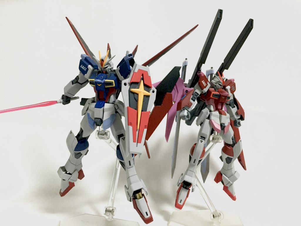 最後は自作したデスティニーインパルスと並べて……
デスティニーインパルスもキット化して欲しいものです♪(๑ᴖ◡ᴖ๑)♪