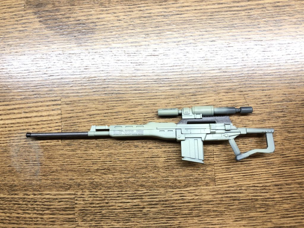 メイン武器。対MS用スナイパーライフル。
コトブキヤのMSGを塗装。