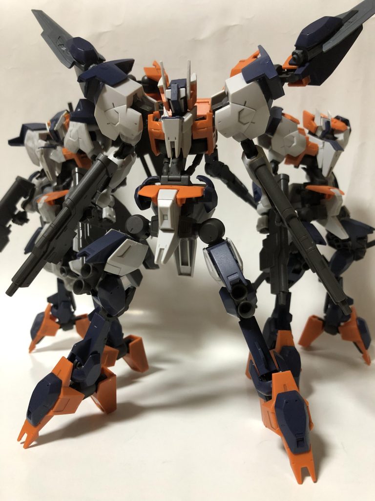 3機並べてみました。
ヘキサフレームは無限の可能性を秘めているので、これからも作り続けたいです。