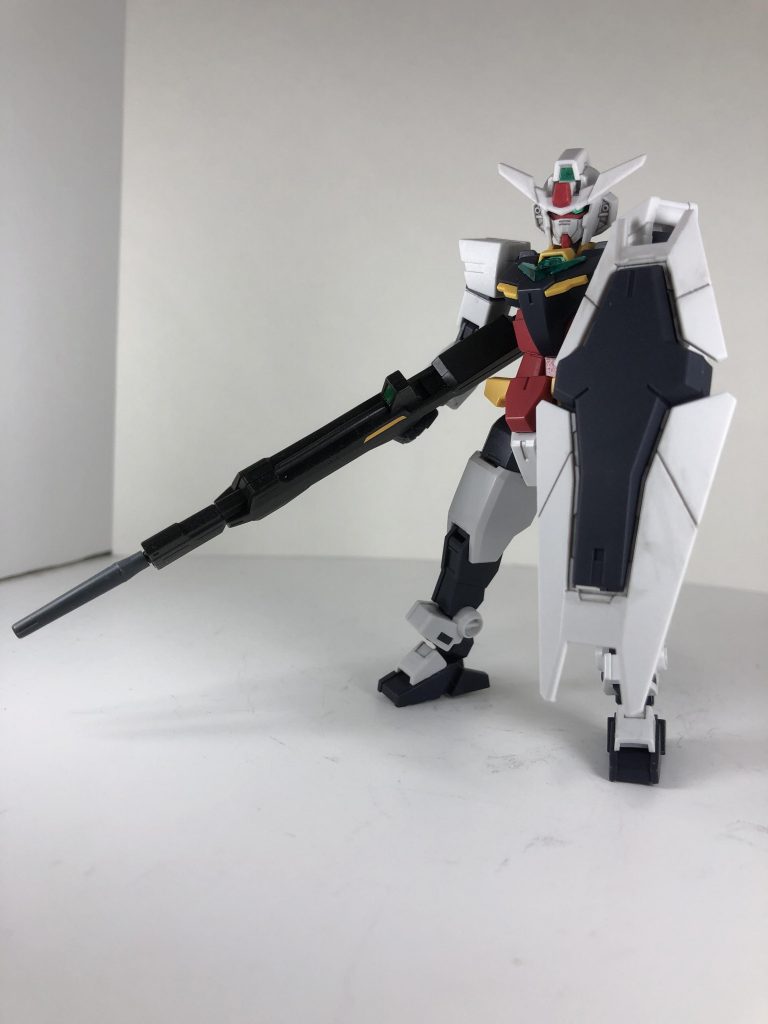 コアガンダム時はライフルとシールド。