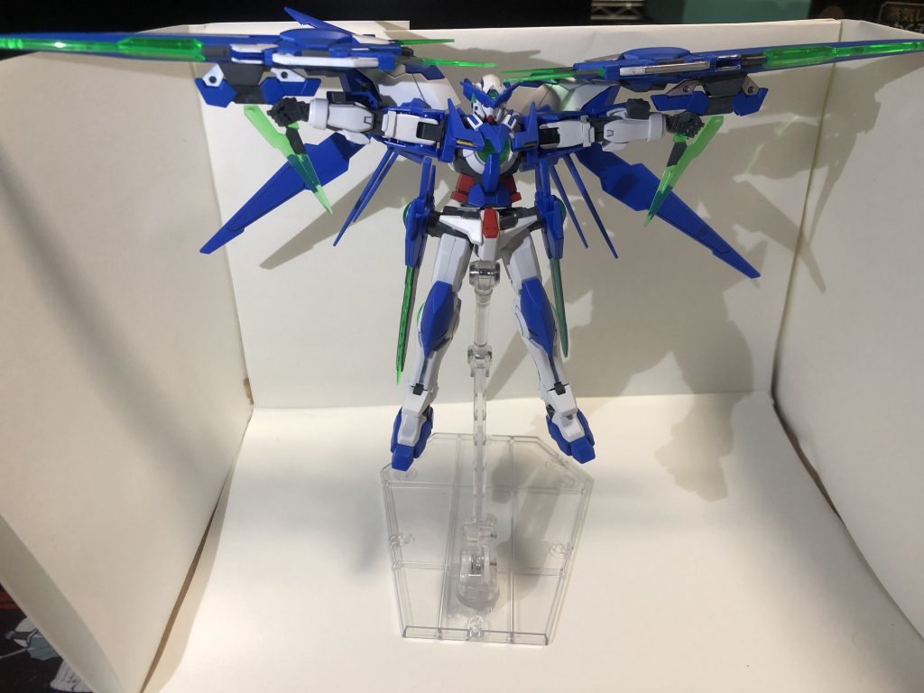 ツインランチャーでウイングゼロ的な
元々プレイバリューの高いフルセイバーが2基乗ってるので
余裕で持て余すプレイバリューです
もっと可動がストレスフリーなら...