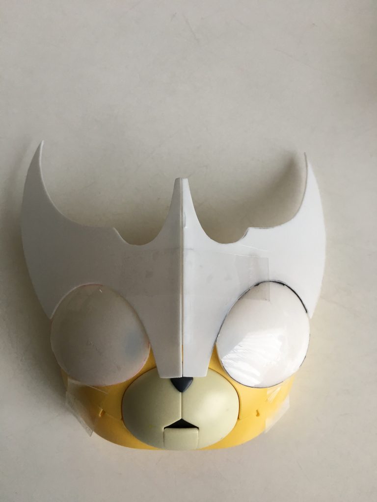 目はコンビニでもらったスプーン