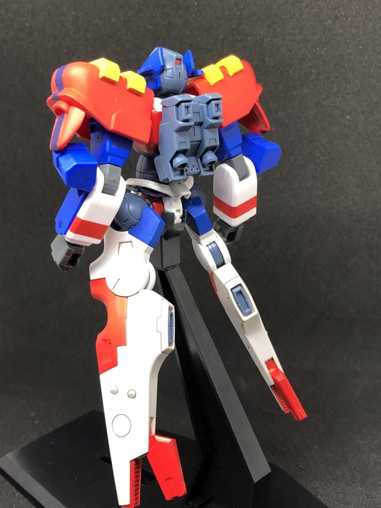 背面
バックパックはマックナイフそのままなので追加ブースターの取り付けも可能です。