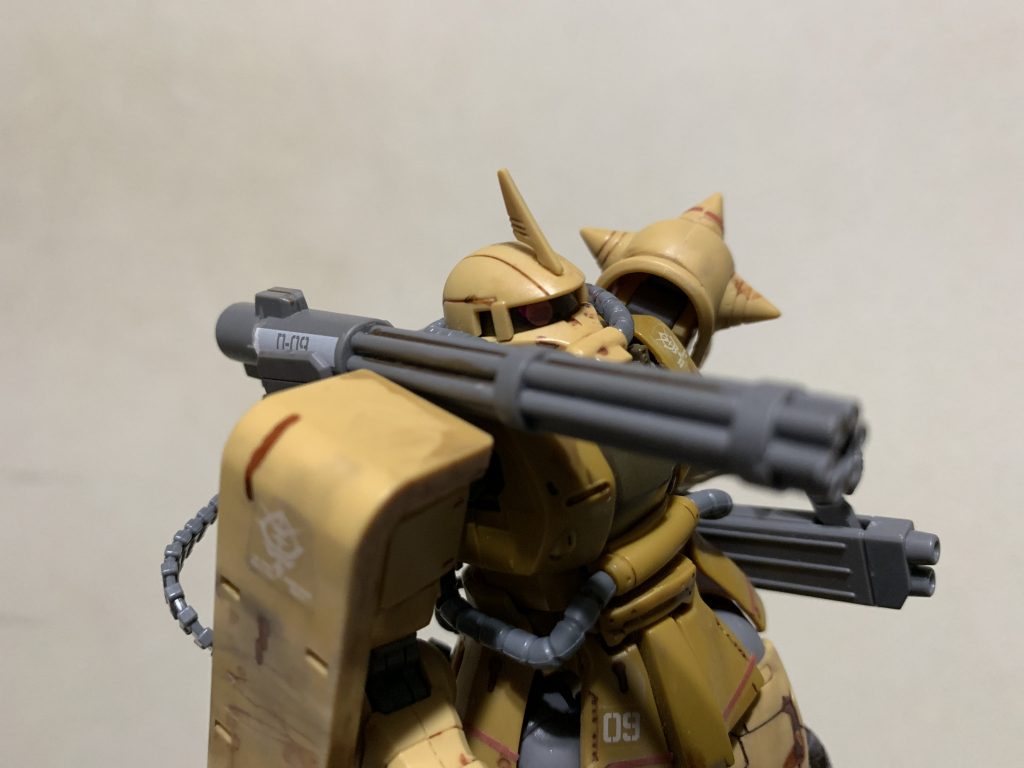 こうして見ると色々と甘い部分ありますね(^_^;)ガトリングのパイプ間にブラウンでスミ入れしてあるのもまたちょっとしたこだわりです!