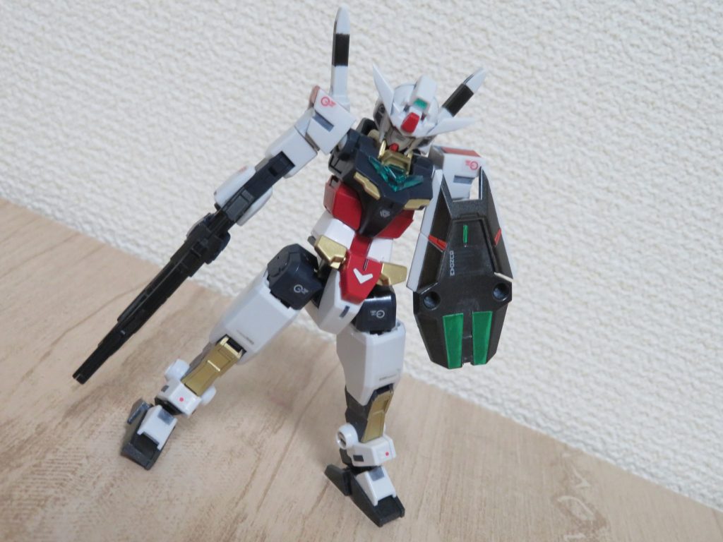 まずは自慢のコアガンダム!!!
最初から気合を入れて作りました!
全体的に合体した時の色合いを考えて仕上げました。