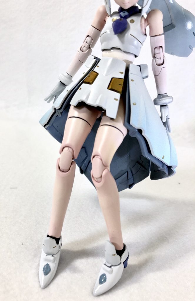 最初タイツで塗りつぶすハズだった足。かわいい。