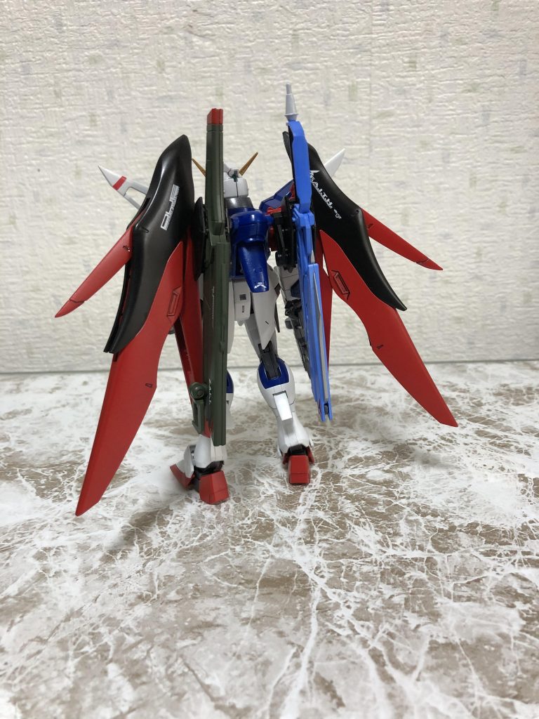 背面
今回からデカールは少なめで作ろうと思います。そのほうが自分好みだったので...
でもデカールが多いのも好きですよ!