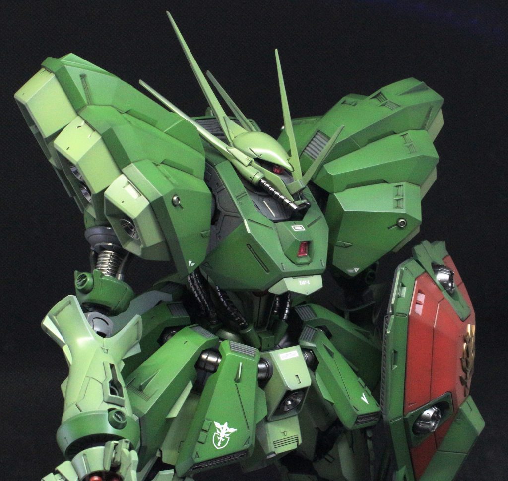 動力パイプを金属色にしているので、メカメカしい雰囲気です