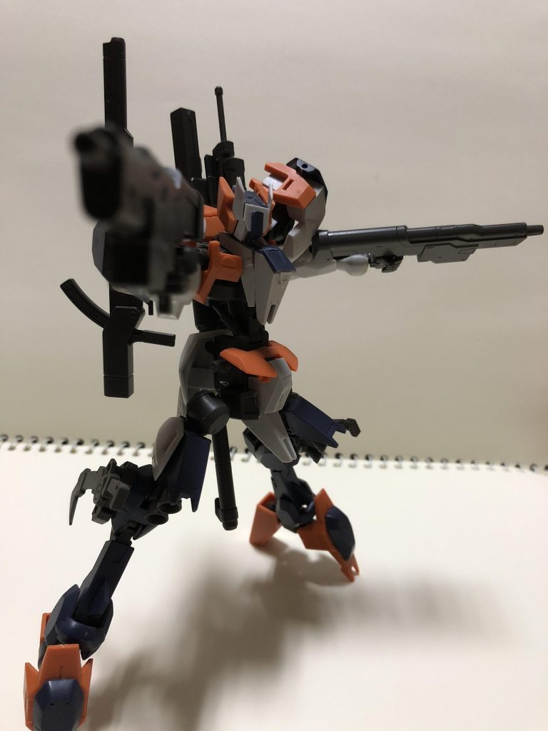 最後に1機ずつ貼ってみました。
過去作は古い写真です…
今度ユーゴーを作るときは重装備にしてみたいと思っています。逆足重装甲…ロマンですね！さらなるヘキサフレームの可能性を求めて精進します‼︎
ここまで見ていただき、ありがとうございました‼︎