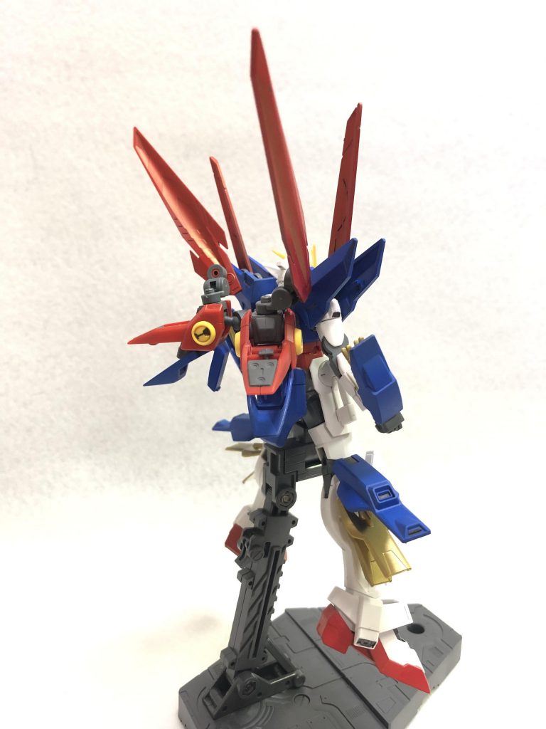 背面はこのように展開。いずれもう少し大型化して、ハッタリ効かせたいですね。