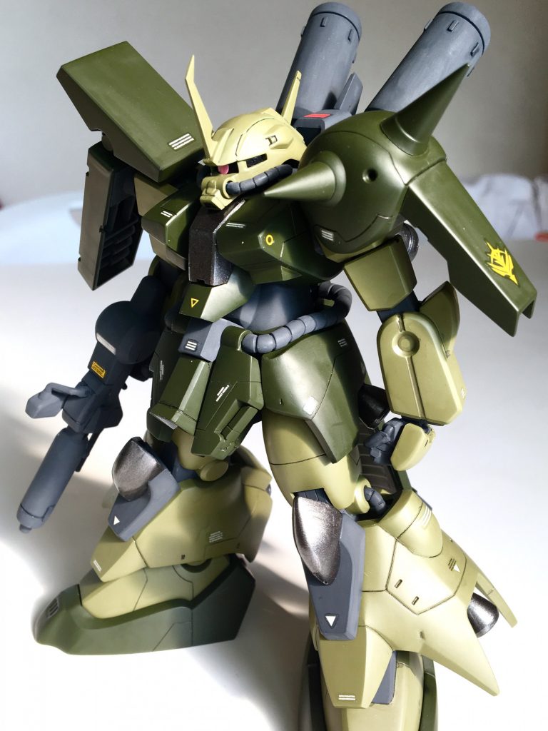 カーキとオリーブドラブが、自分的ジオンカラーです。