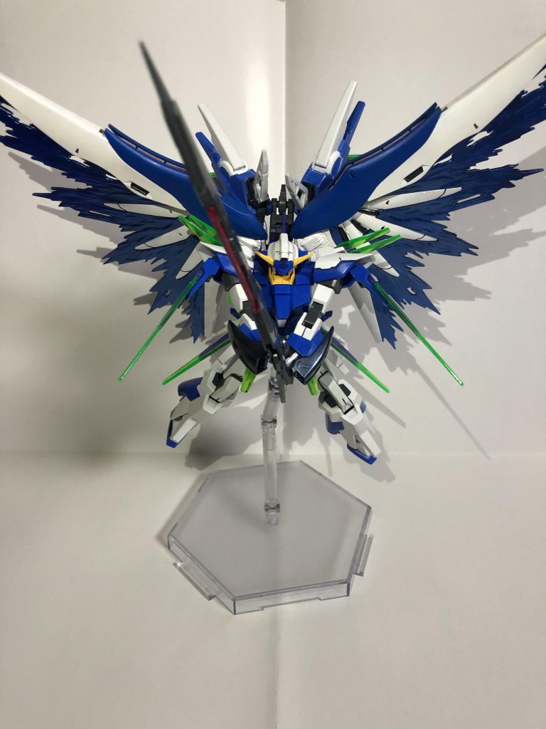 光の翼+バスターソード展開
両手持ちに少し難がありました。