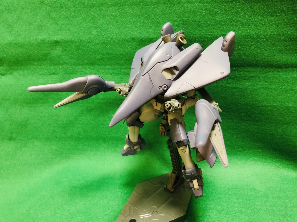 中間形態。スカイキャンサーで上半身を覆った状態で、突撃力に優れる。この状態で戦闘する事が多い。
アスクレプオスのような形態に変形。最初はこれが目的でした。