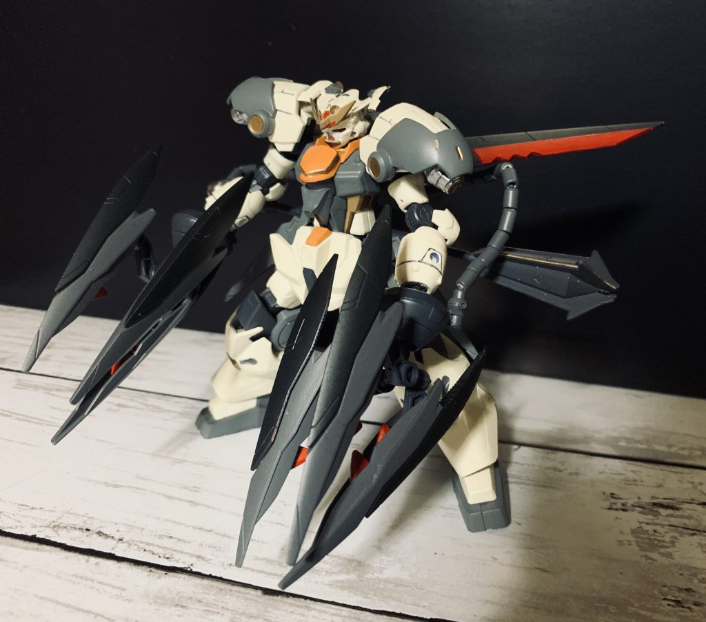 「コーヴァス」
からす座モチーフのウイング&クロー