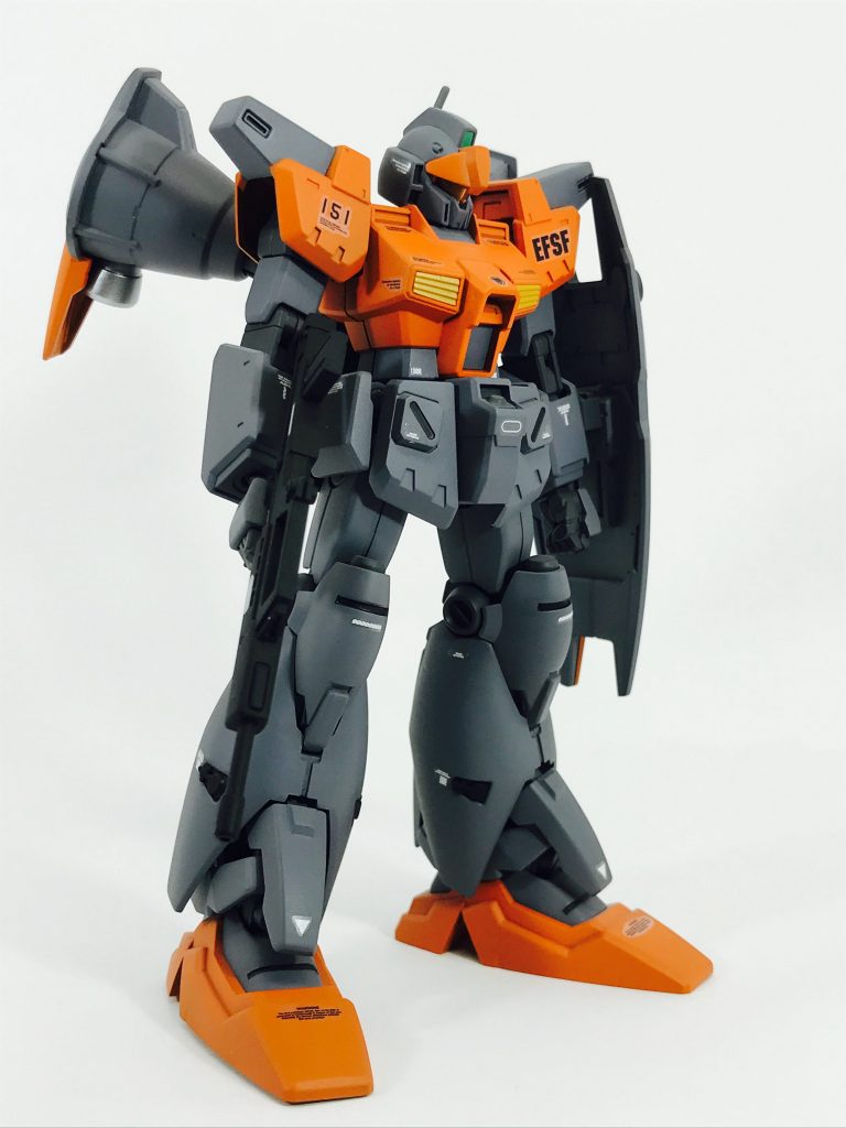 カラーリングはグレーを基調に
一部をオレンジにして、試作機
をイメージした塗装にして
みました。