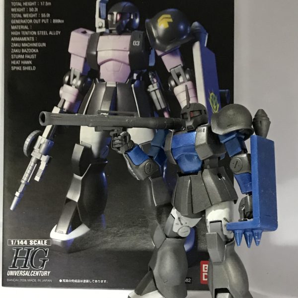 旧ザク　黒い三連星