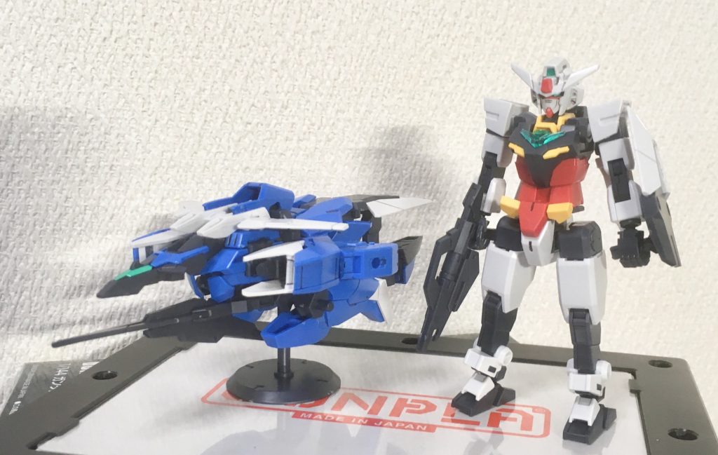 アースアーマーとコアガンダム
確かにちっちゃ!?
