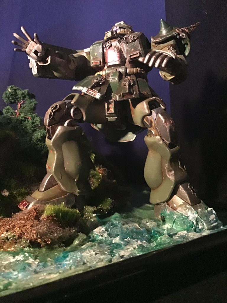 ザクはもう武器無くてお手上げ状態です…