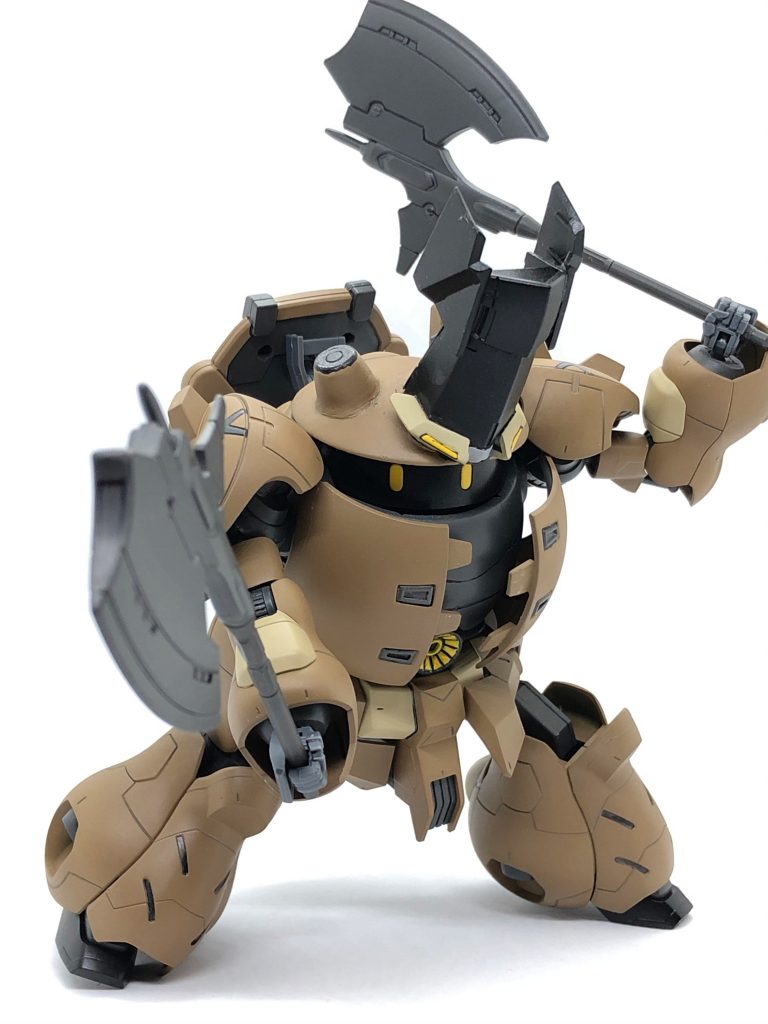 アタックフォルム。
両手にハルバードを持った攻撃特化形態。
盾をブースターとして使用するため突進力が高い。胸部は気分次第で開く。