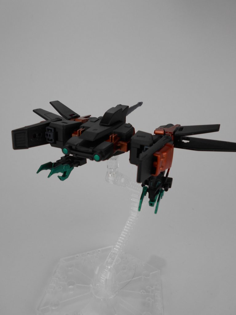 ウミトライオン改・「リヴァトライオン」。ウミトライオンにドラゴンヘッドを追加し、下部にも対応を可能にして単機でも十分に戦える性能にしました。
リヴァはウミトライオンの「ウミ」とドラゴンヘッドで「海」のドラゴンで「リヴァイアサン」から取りました。