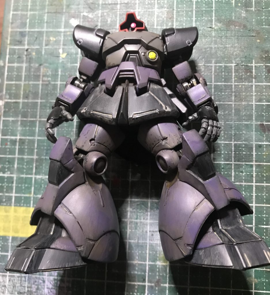 モールド彫り直したり、艶消し吹いてからニュートラルグレーでフィルタリングっぽい事もやりました。ついでにハゲチョロも。