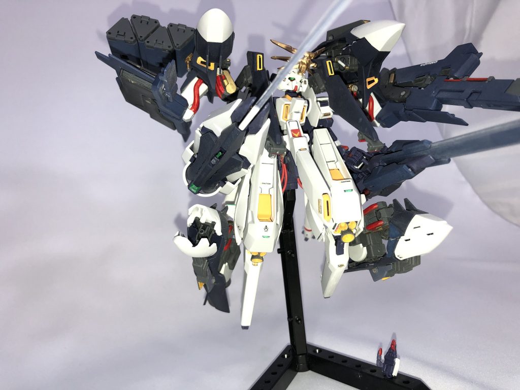 ガンプラ写真を撮るのも初なので色々お試し
フラッシュ綺麗にたくのむずかしいですね