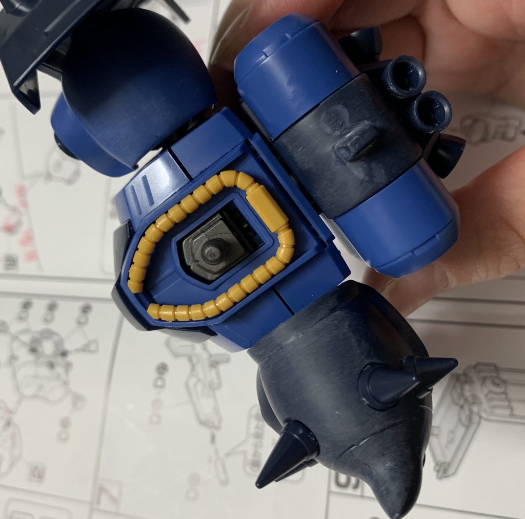 肩と、膝合わせ目を消しました。