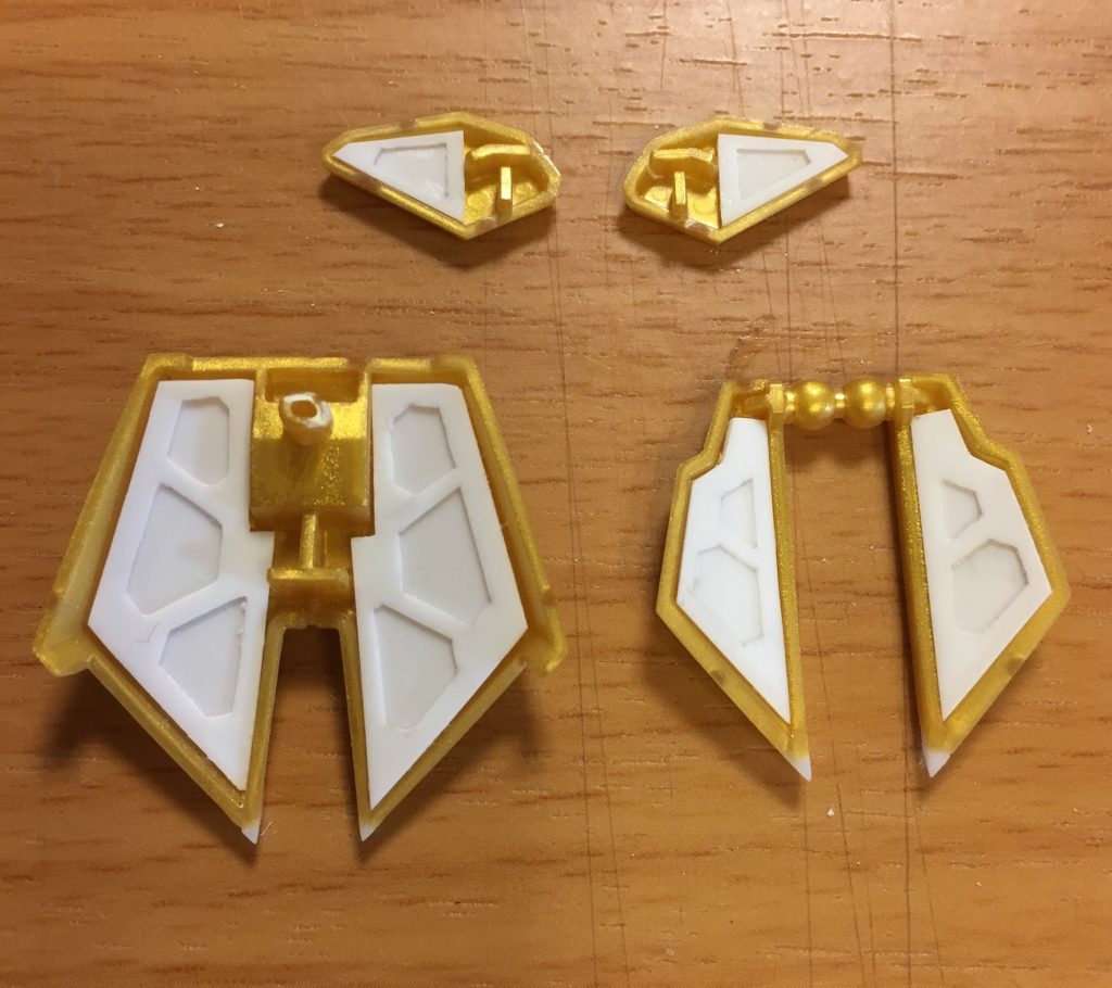 アーマーの裏打ちパーツ