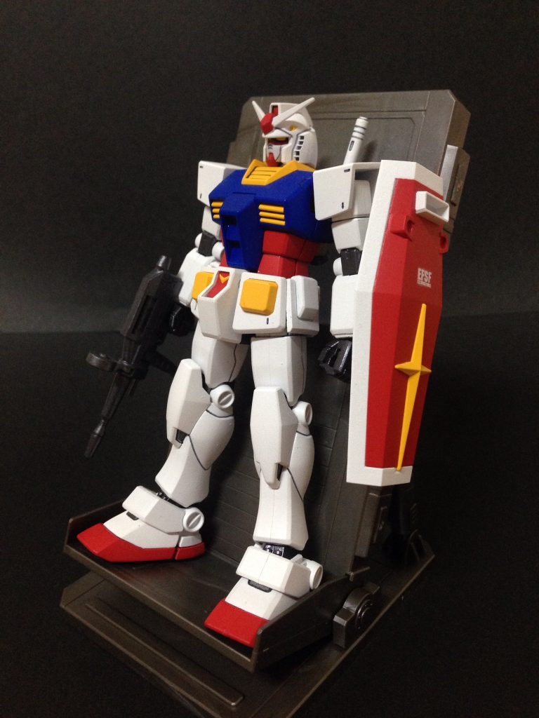 RX-78-2ガンダムです。
シンプルですが、フェイス部分など今見るとカトキアレンジが効いてますね。