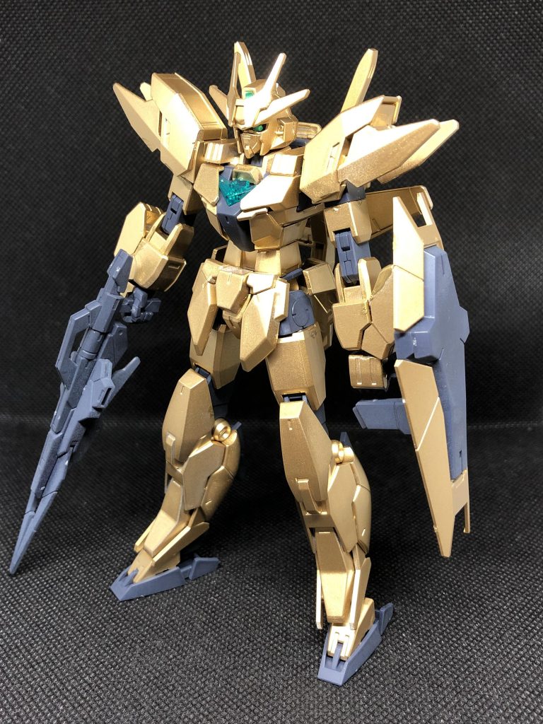 ライフル&シールド。ライフルがビームマグナムの面影感じるのは偶然か意図的か...