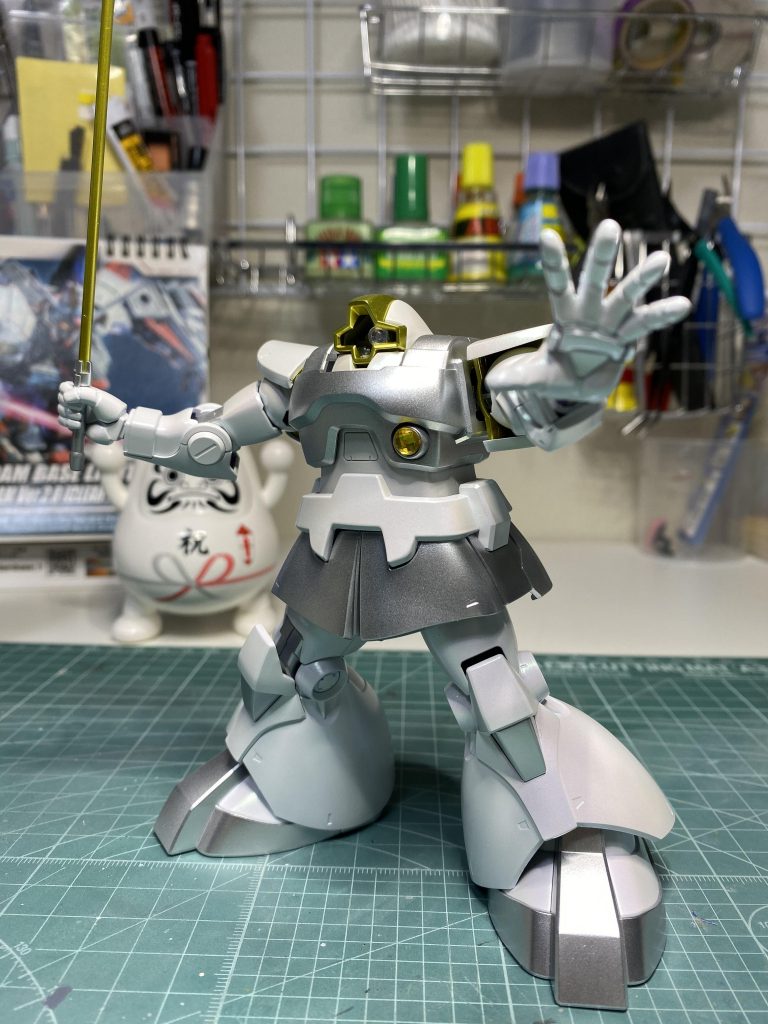 ドムらしいポーズ。