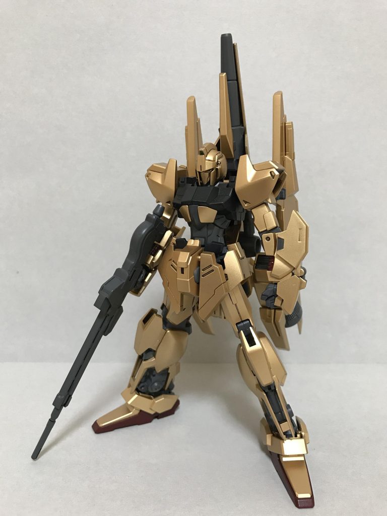 つま先をデルタプラスに交換して好みのスタイルにしました
フロントアーマーには筋彫りをしています