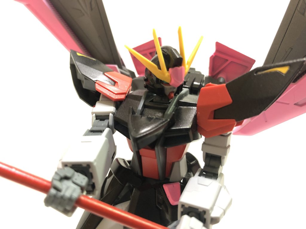 少し見えにくいですが、額にもラヴファントム同様、ハートがあります。