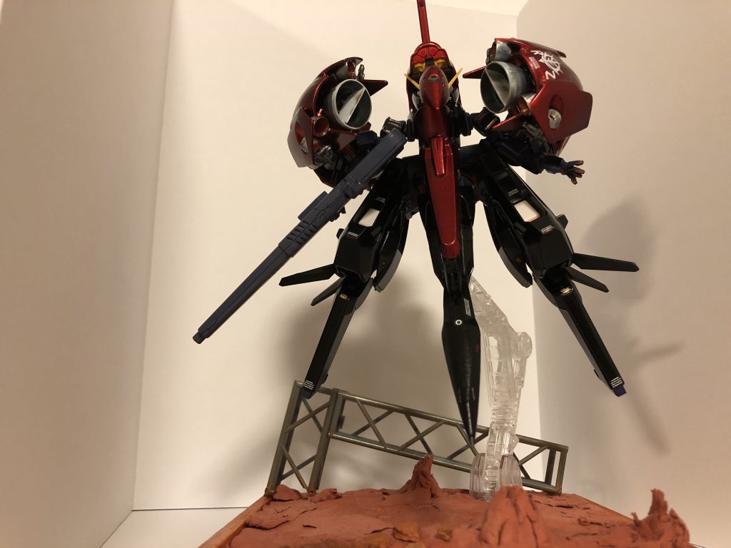 中間形態
人型かつ空戦可能なバランスのとれた形態