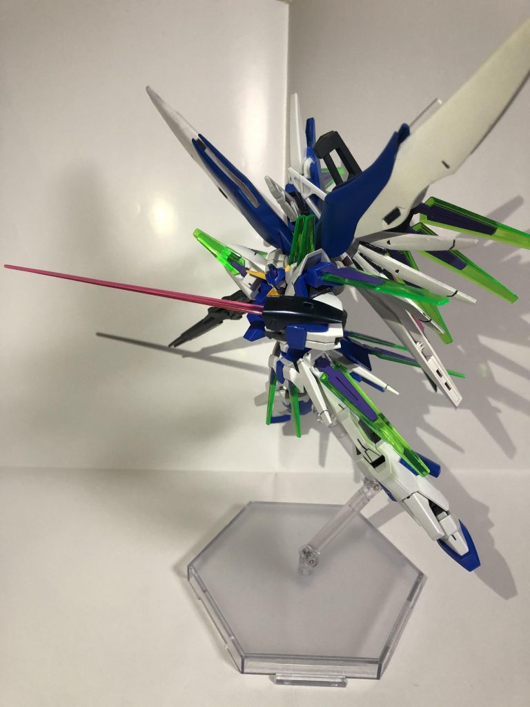 ビームサーベルはAGE系のサーベルを少し削って入るようにしてます。