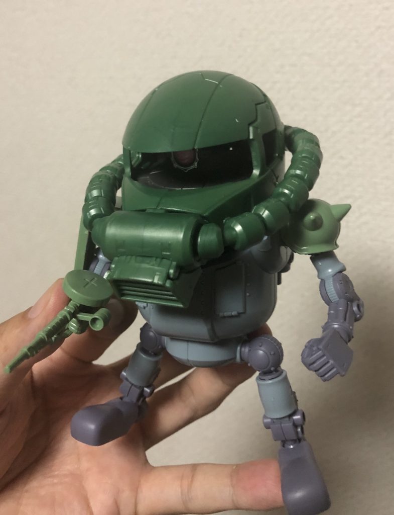 塗装前。久しぶりに完成まで作れて、とても楽しめました。
モビルハロ¥1200、FGザク¥300、ガシャザクヘッド¥500でギリギリ2000円企画にもエントリー出来るかと思い、それもモチベーションに繋がりました。楽しい企画の提供に感謝します。