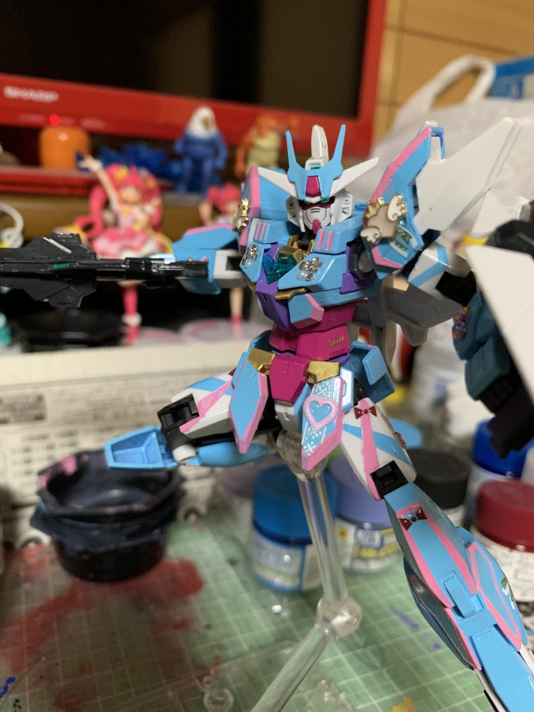 補足なんですが、使ったデコパーツはネイルシールです。
ワンポイントとか、このようなデコレーションにぴったりだと思いました。