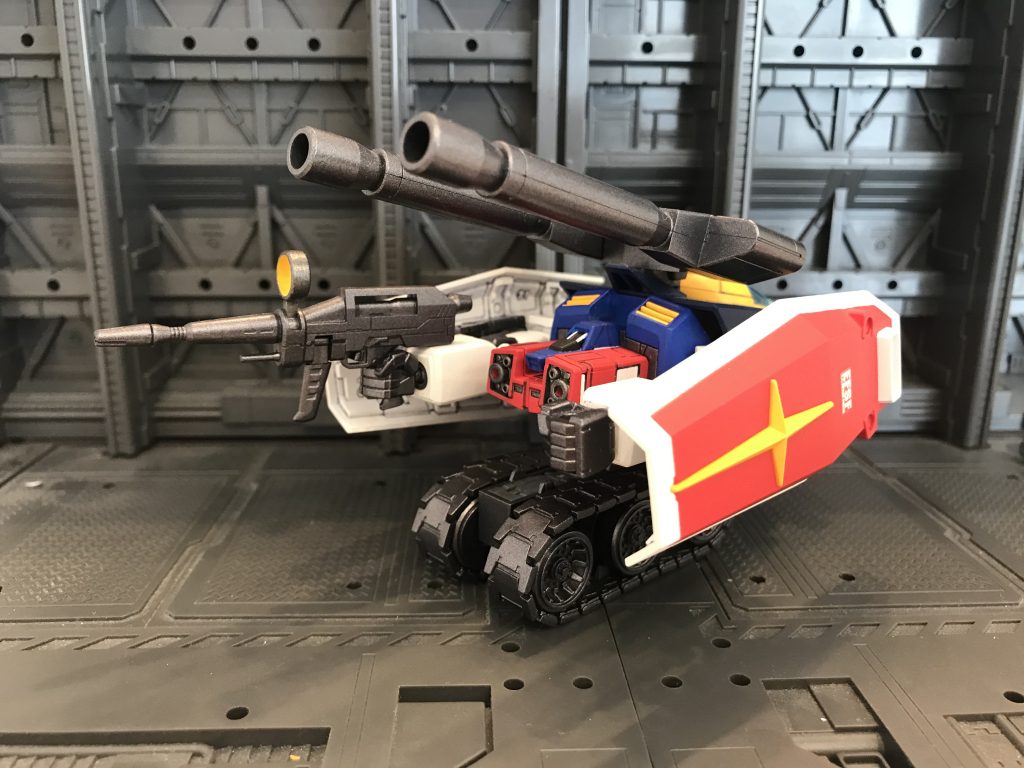 個人的に好きなGブル形態です。不思議な形ですが、段々カッコよく見えてくる…