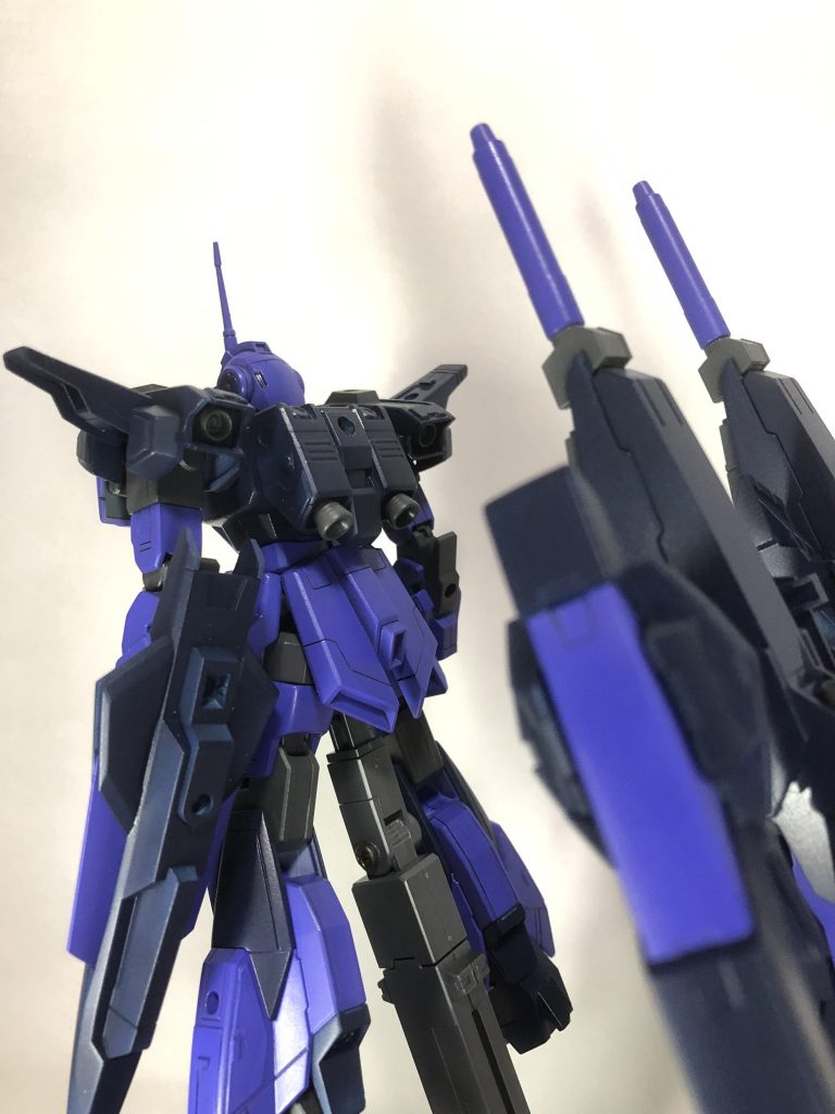 ライトニングのバックパックはペイルライダーに元からあるバックパックにピンバイスで穴を開けて取り付けました。