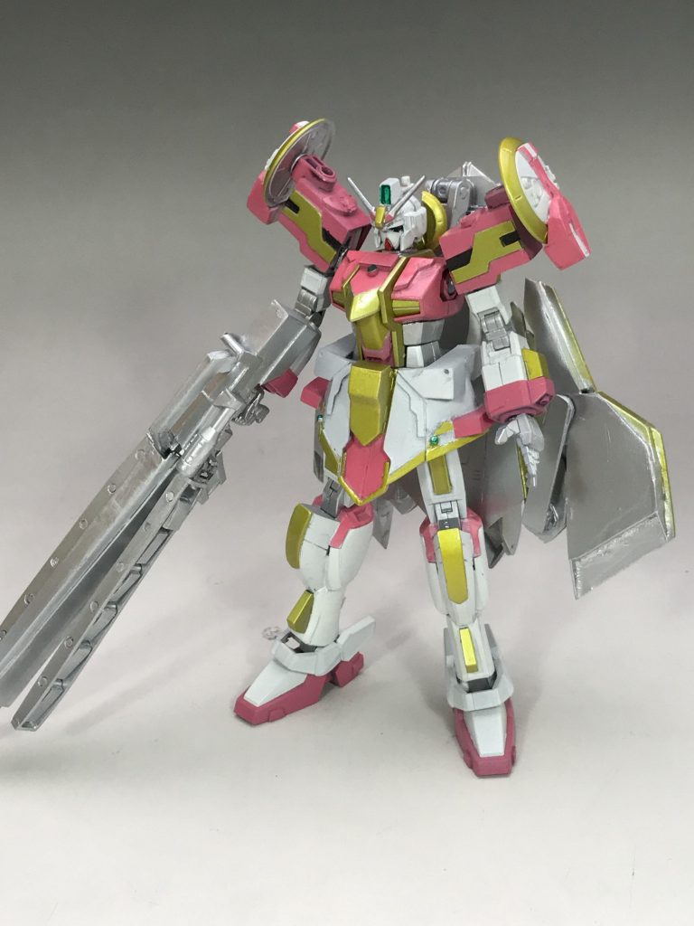 関節などはグレーではなくシルバーで塗ってみました