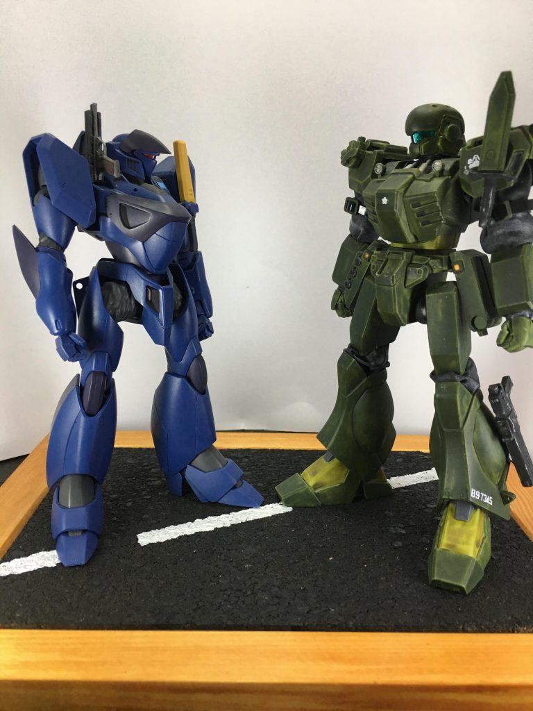 レイバーは特殊車輌なので、車番もデカールで貼ってます。
車番の上2桁はジェガンの型番のRGM-89からとってます！