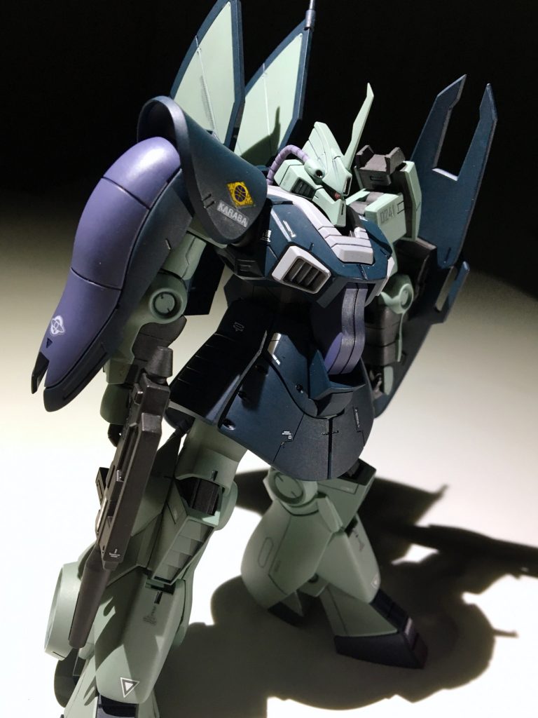 ネモのライフルとシールドは、アムロ用試作機ではないところを強調したくて…