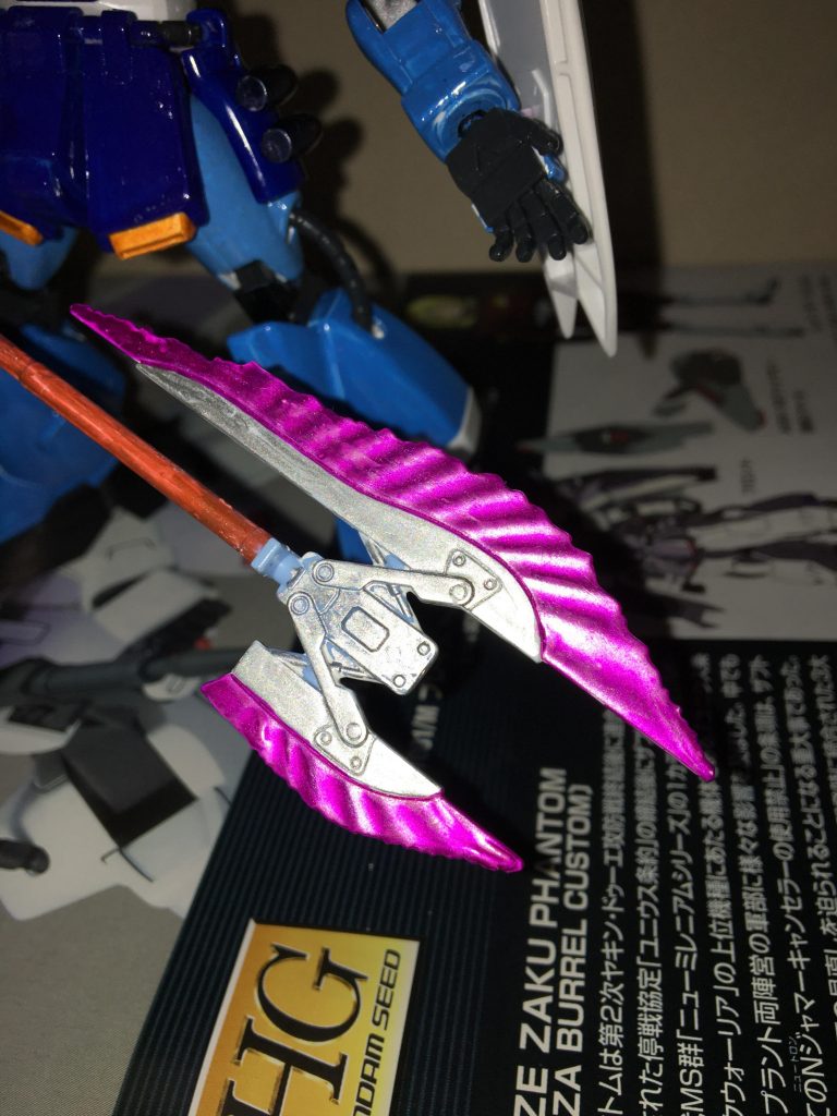ビーム刃はガンダムマーカーメタリックピンクで