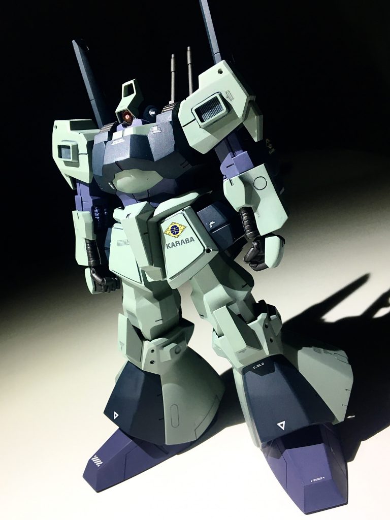 プロポーションは、肩引き、爪先8の字開き、股関節位置変更、腹部前屈、頭埋め込みしてます。あとバインダーを上&中寄せも。