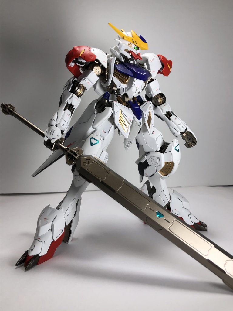 バルバトス系は真横からの顔が抜群にカッコいいと思います^_^