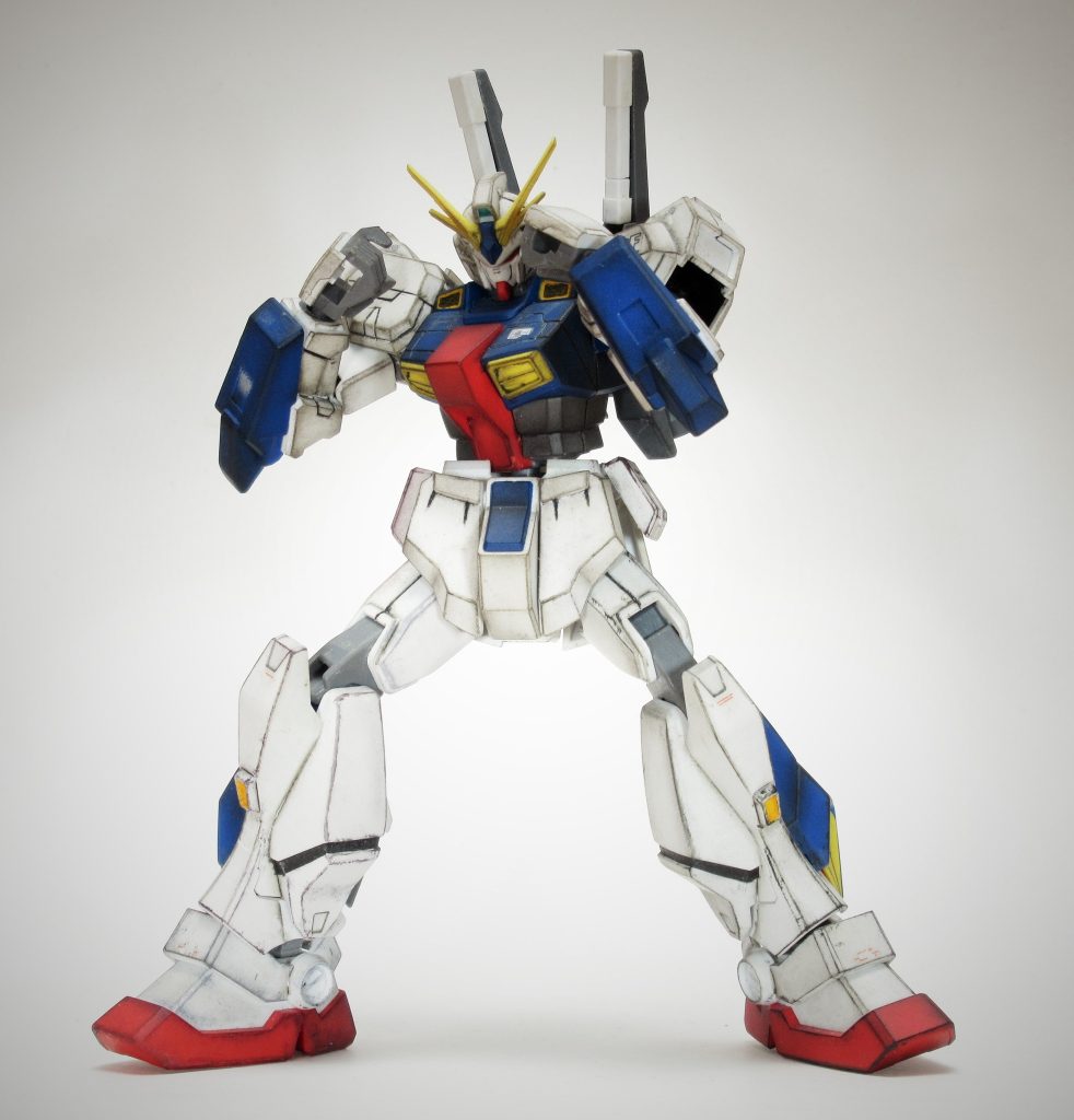 腕関節も取り付け位置を変更することでファイティングポーズが取れるようになりました。大きな改造はしなくても可動域を拡大できました。