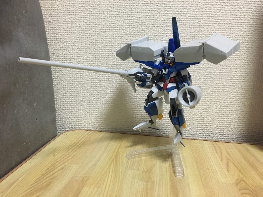 基本はデンドロビウムをそのまま小さくした感じです。背中にはオービタルのロングキャノンをノーマルから継続して背負ってます。