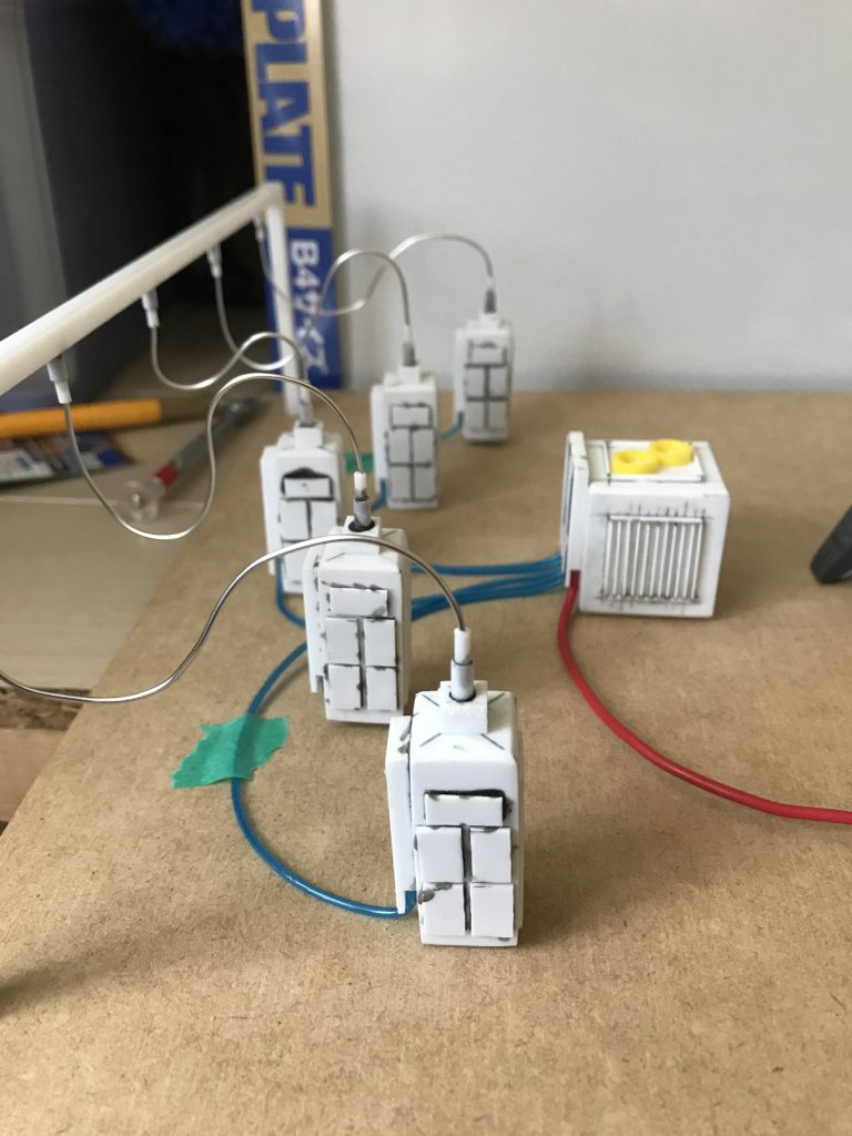 いろんな変電設備の画像を参照に自分なりに解釈して変圧器を使ってみました。